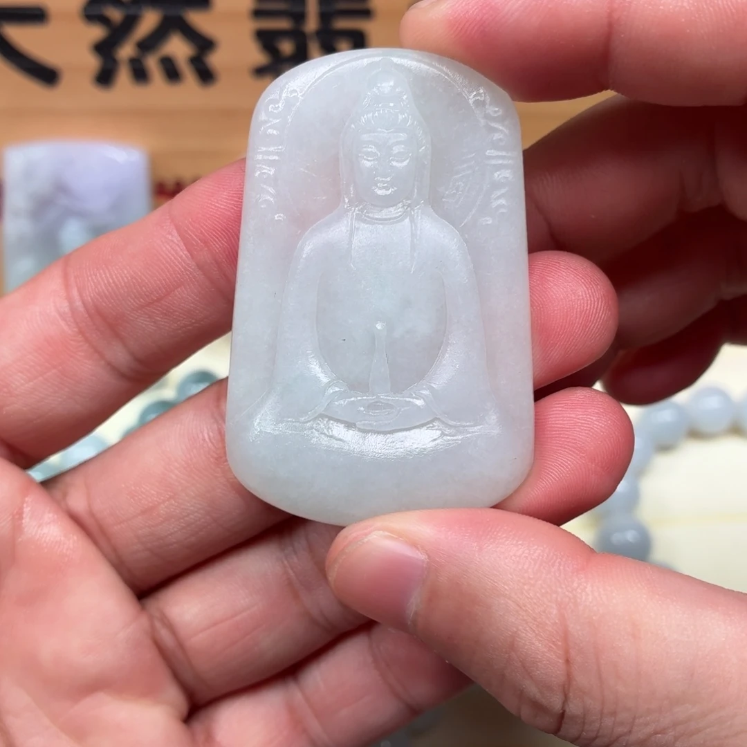 定制翡翠未镶嵌素衣观音