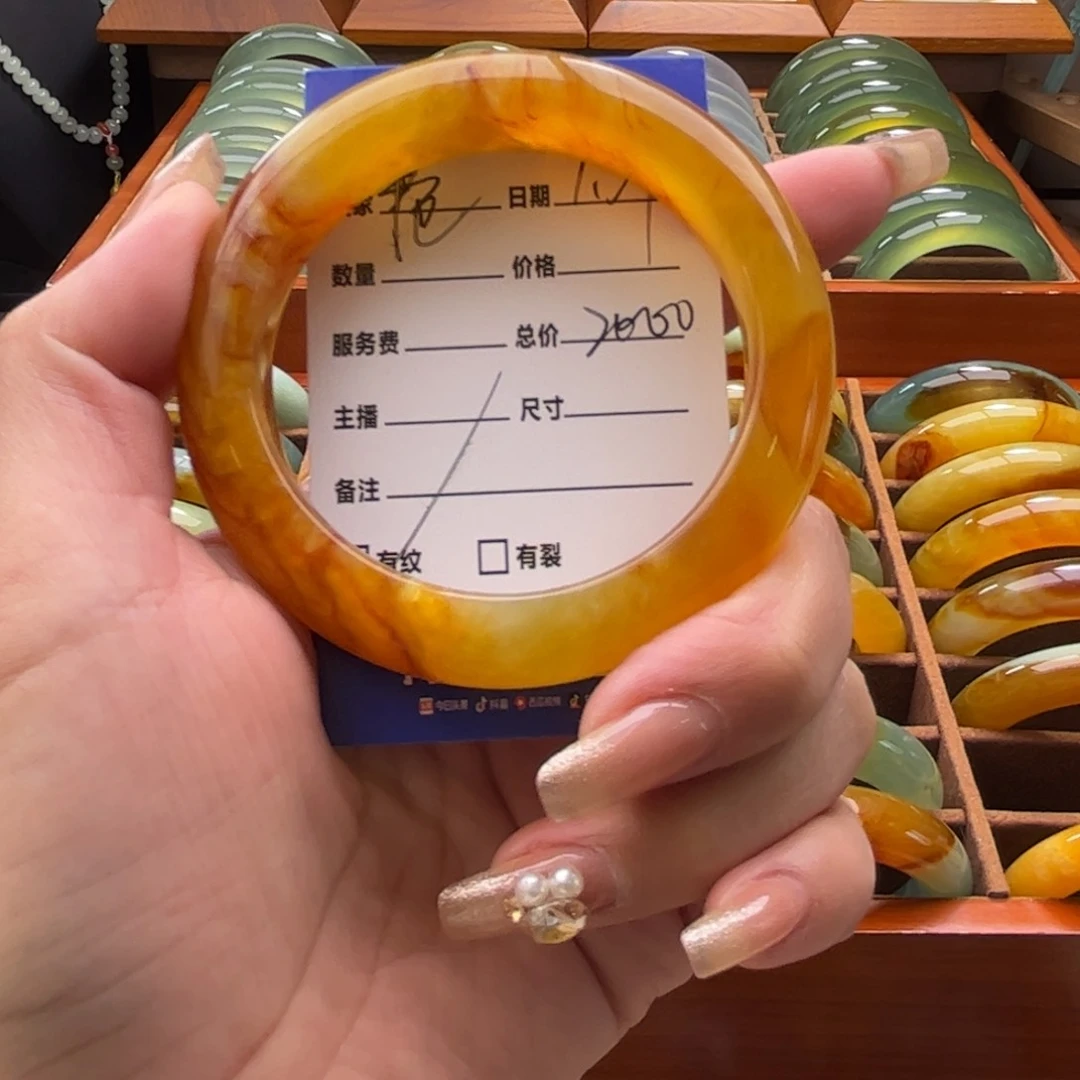 蛇纹石玉手镯未镶嵌顺****。