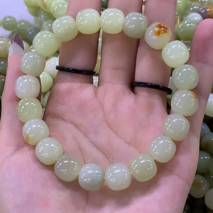 未镶嵌手链岫岩河磨玉（透闪石质玉）