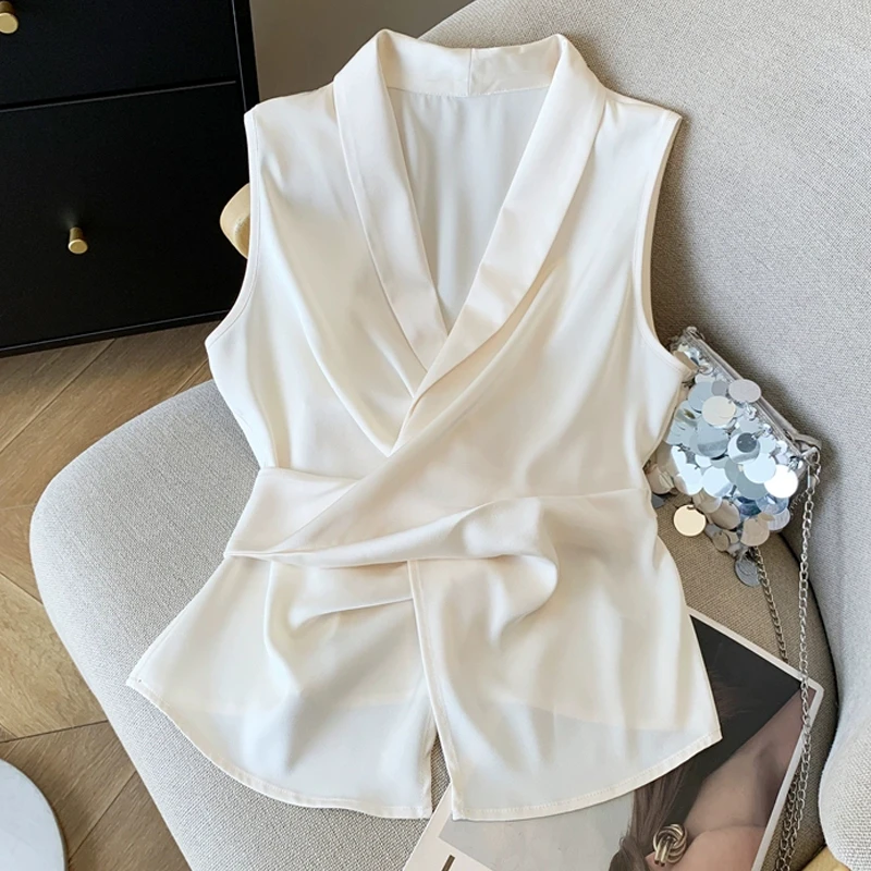 气质缎面收腰无袖衬衫女2025夏季新款设计感交叉绑带时尚背心上衣