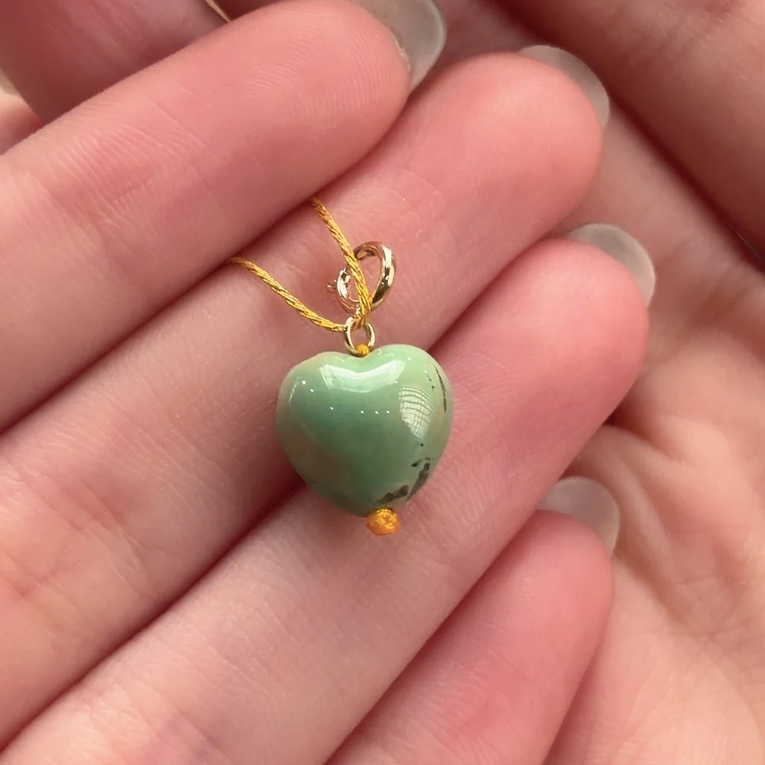 绿松石未镶嵌颈饰