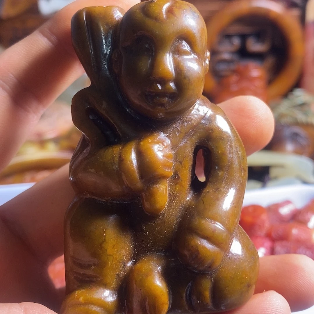 未镶嵌岫岩老玉（透闪石质玉）挂件