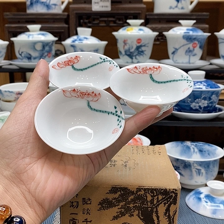 手绘荷花斗笠杯55cc三个装釉下彩微瑕福利款