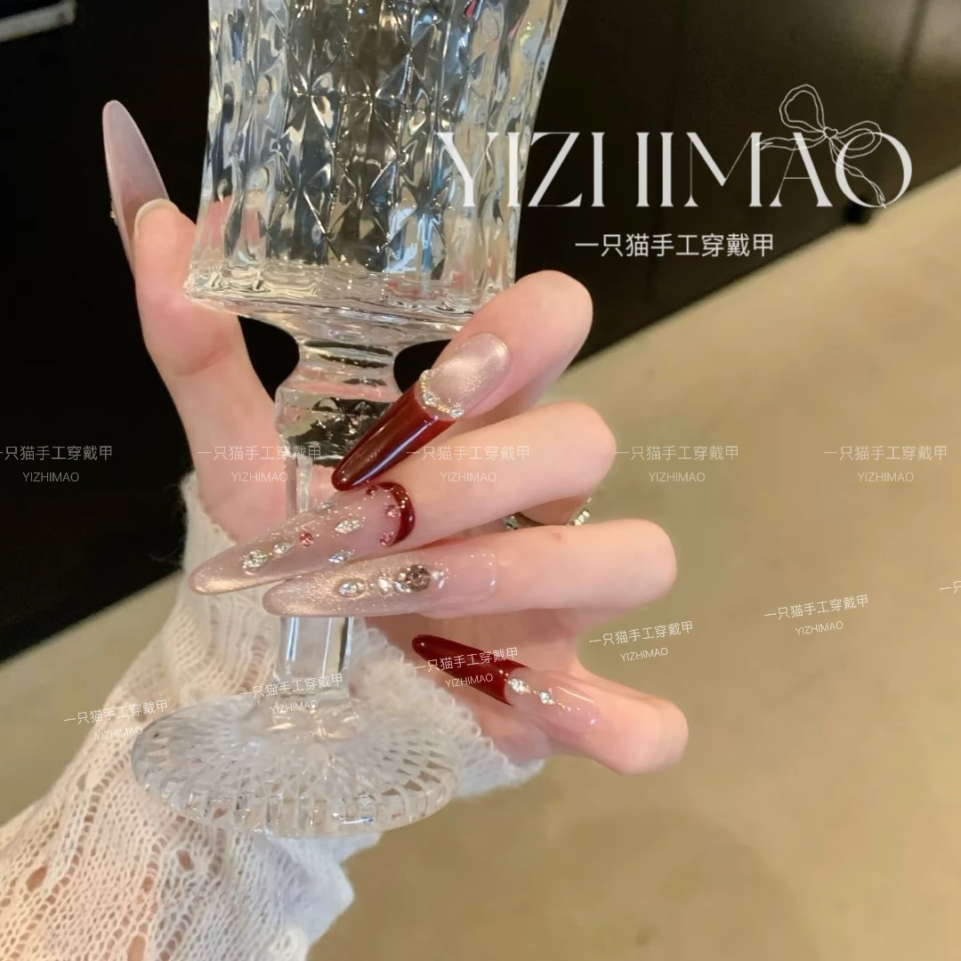 【丝绒布朗尼】复古风爆闪追光猫眼酒红法式锆石贴钻美甲手工穿戴甲