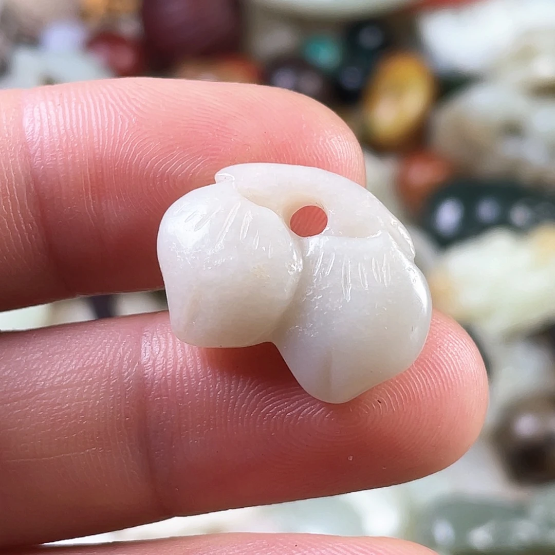 和田玉（糖玉）颈饰未镶嵌