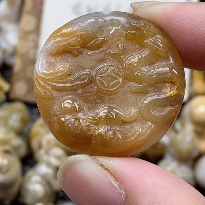颈饰未镶嵌硅化珊瑚（珊瑚玉）有瑕 小
