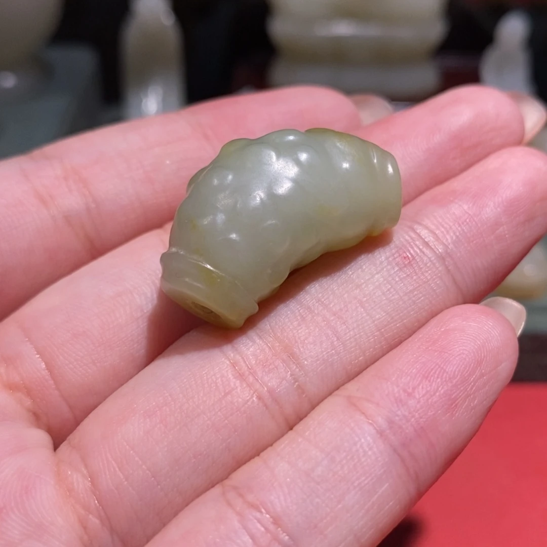 和田玉未镶嵌珠宝奇石