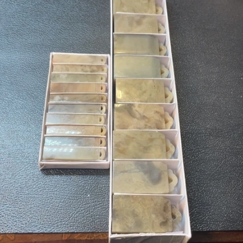 伊犁石印石翫*1.0，2.5瓦各一组