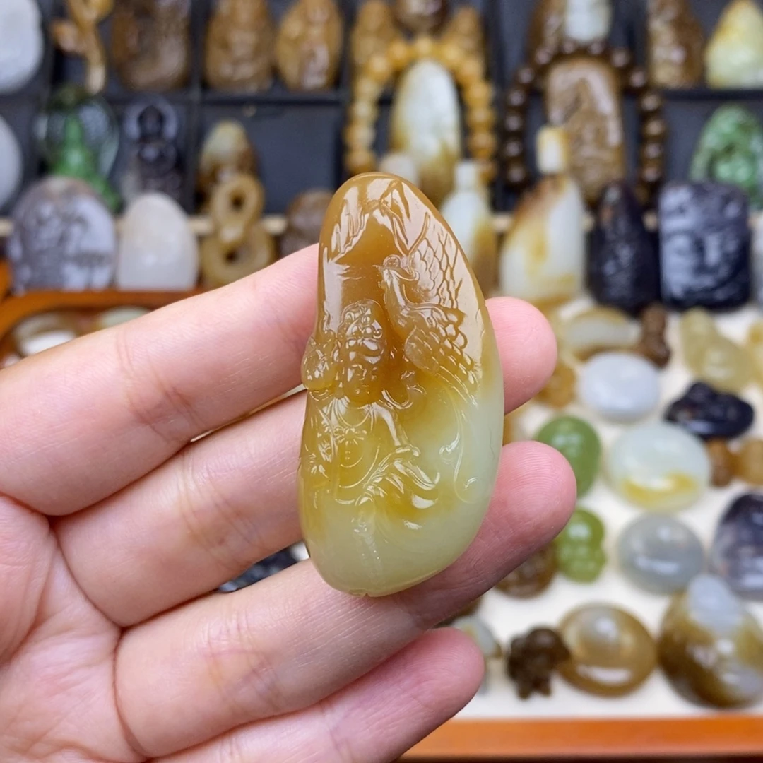 和田玉未镶嵌颈饰
