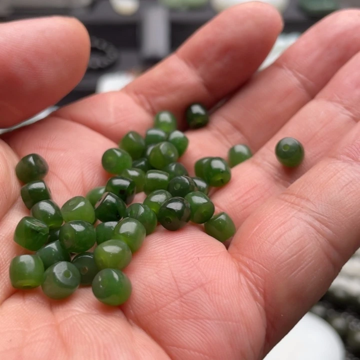 "***"和田玉（碧玉）未镶嵌手链