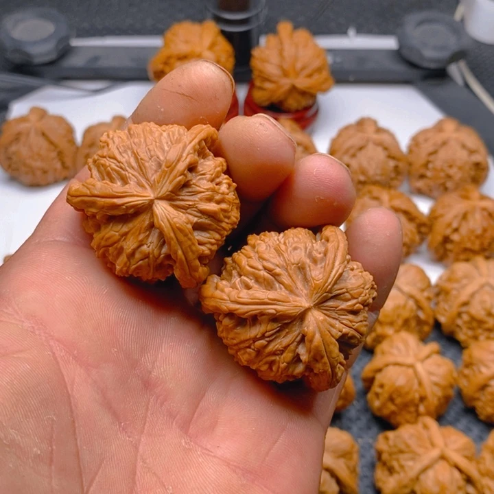 核桃把件晚*拼接白狮子1