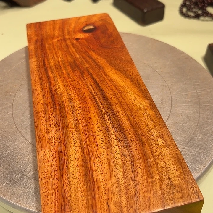 格***拉端景台紫檀木类檀香