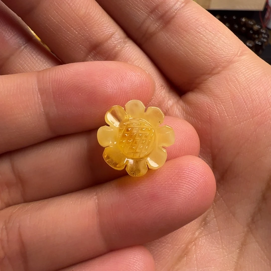 蜜蜡颈饰未镶嵌太阳花