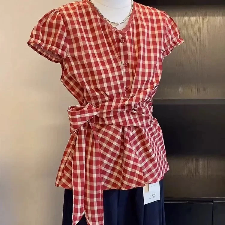 蕾丝边V领格子短袖衬衫女2025新款夏收腰显瘦设计感绑带小衫上衣