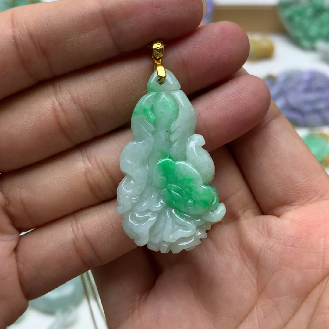 翡翠未镶嵌颈饰翡翠