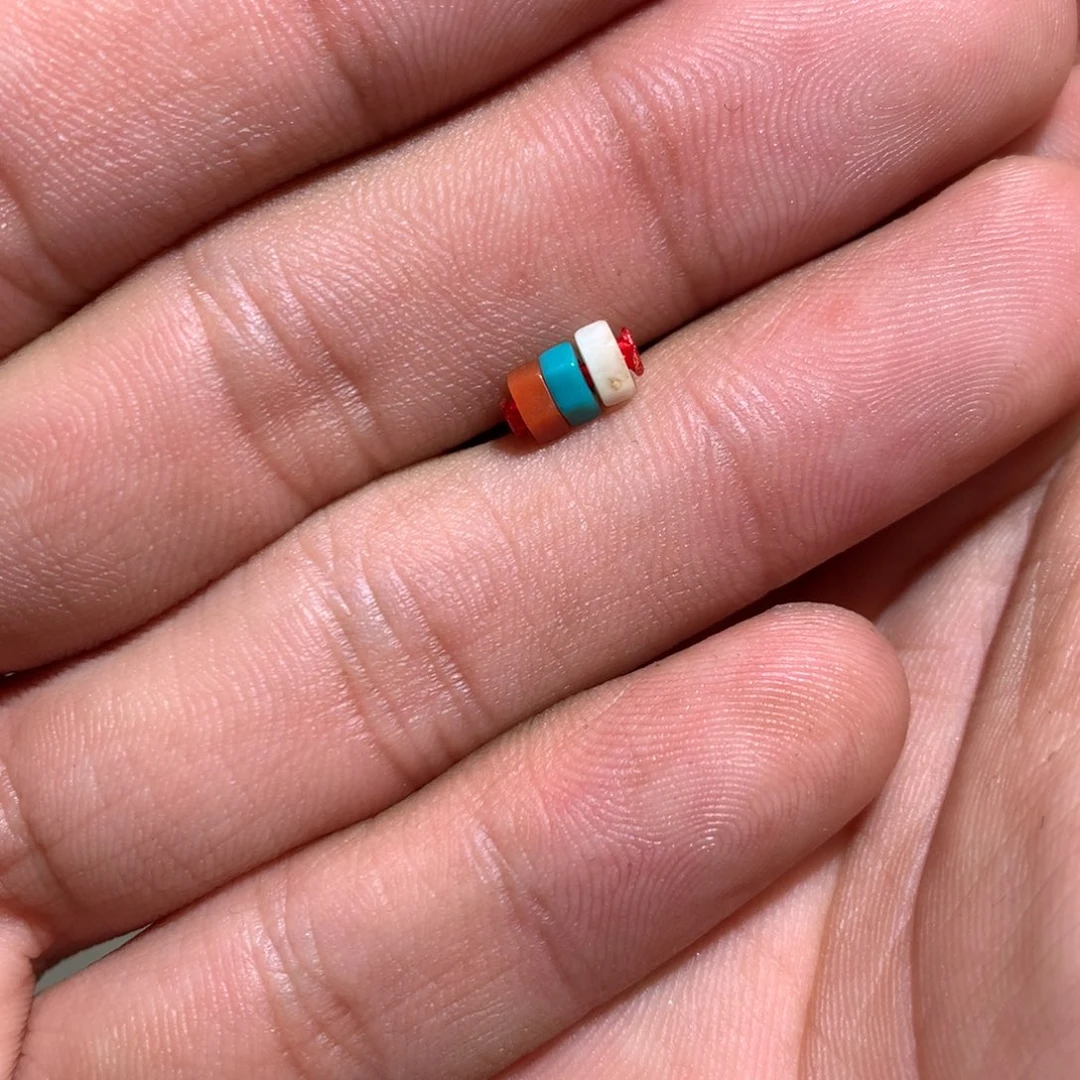 绿松石耳饰合金甘****?