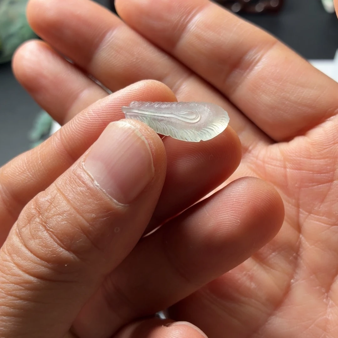 定制翡翠未镶嵌羽毛