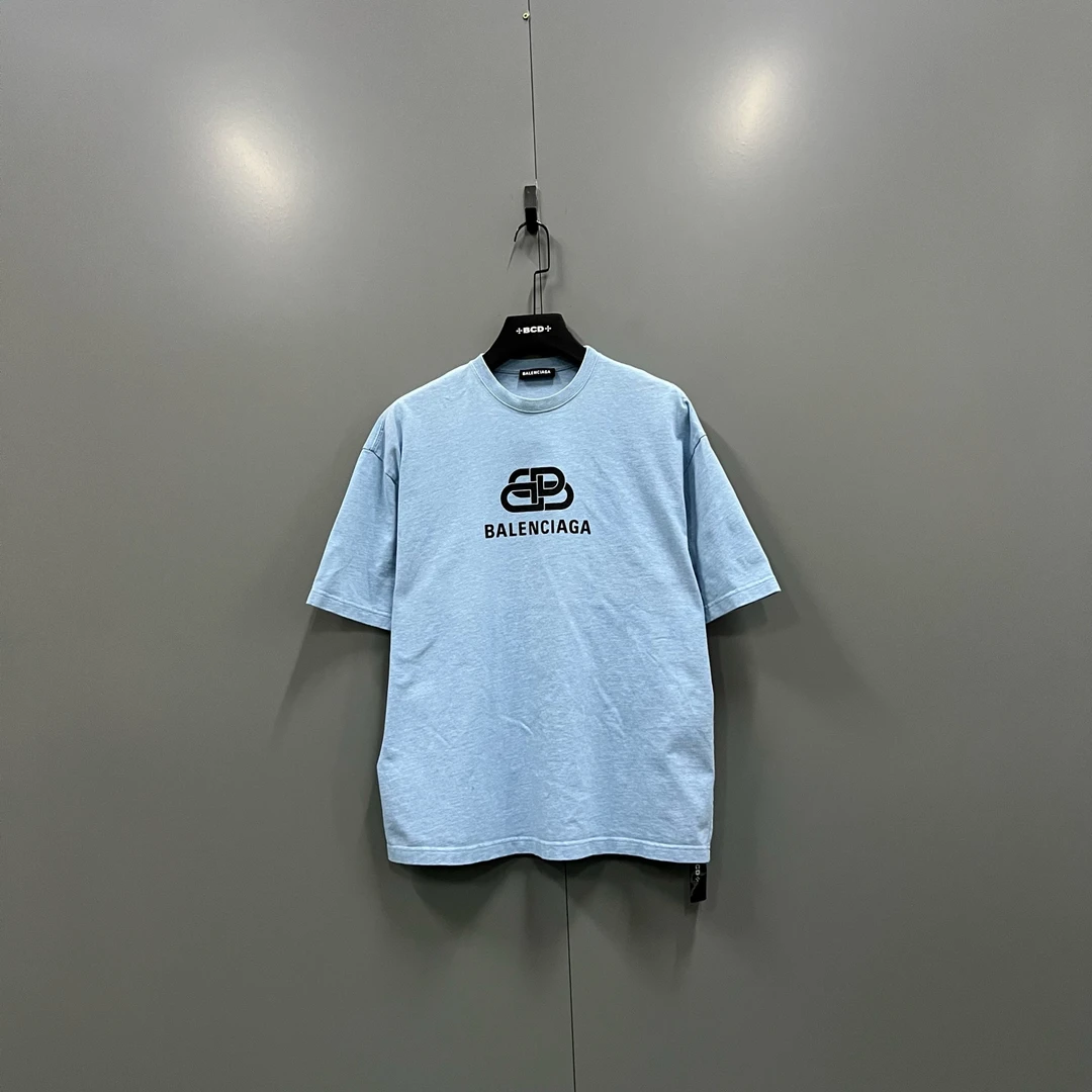 99新 Balenciaga/巴黎世家 （ll）淡蓝色锁扣logo短袖 M码 206933