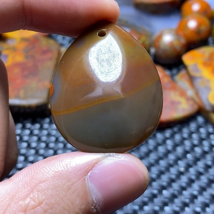 玛瑙/玉髓颈饰未镶嵌