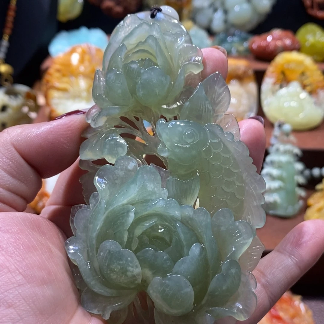 蛇纹石玉颈饰未镶嵌