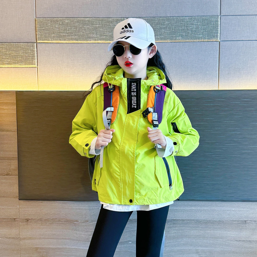 女童外套秋冬2025新款女童洋气超好看防风冲锋衣儿童户外爬山风衣
