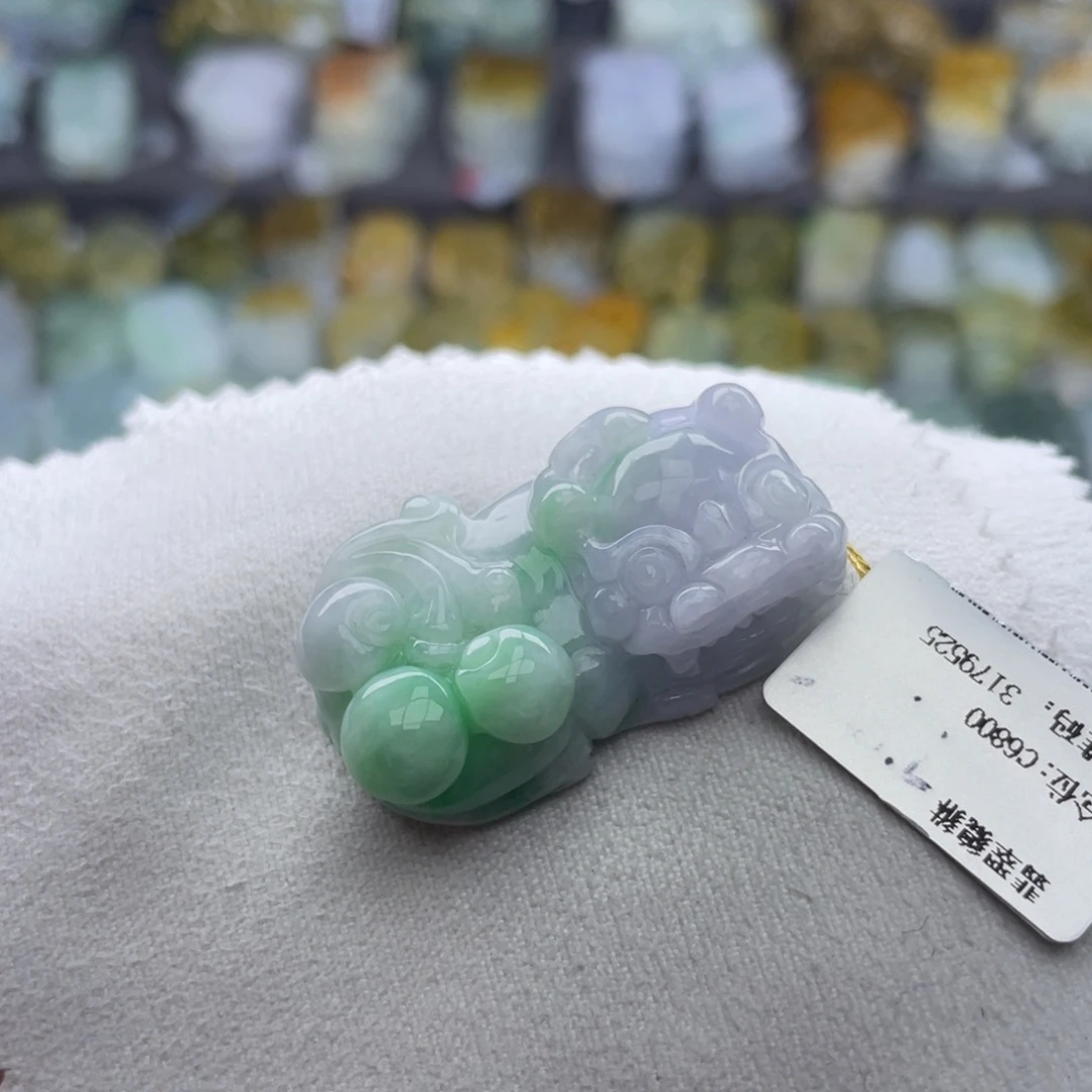 翡翠未镶嵌颈饰貔貅7