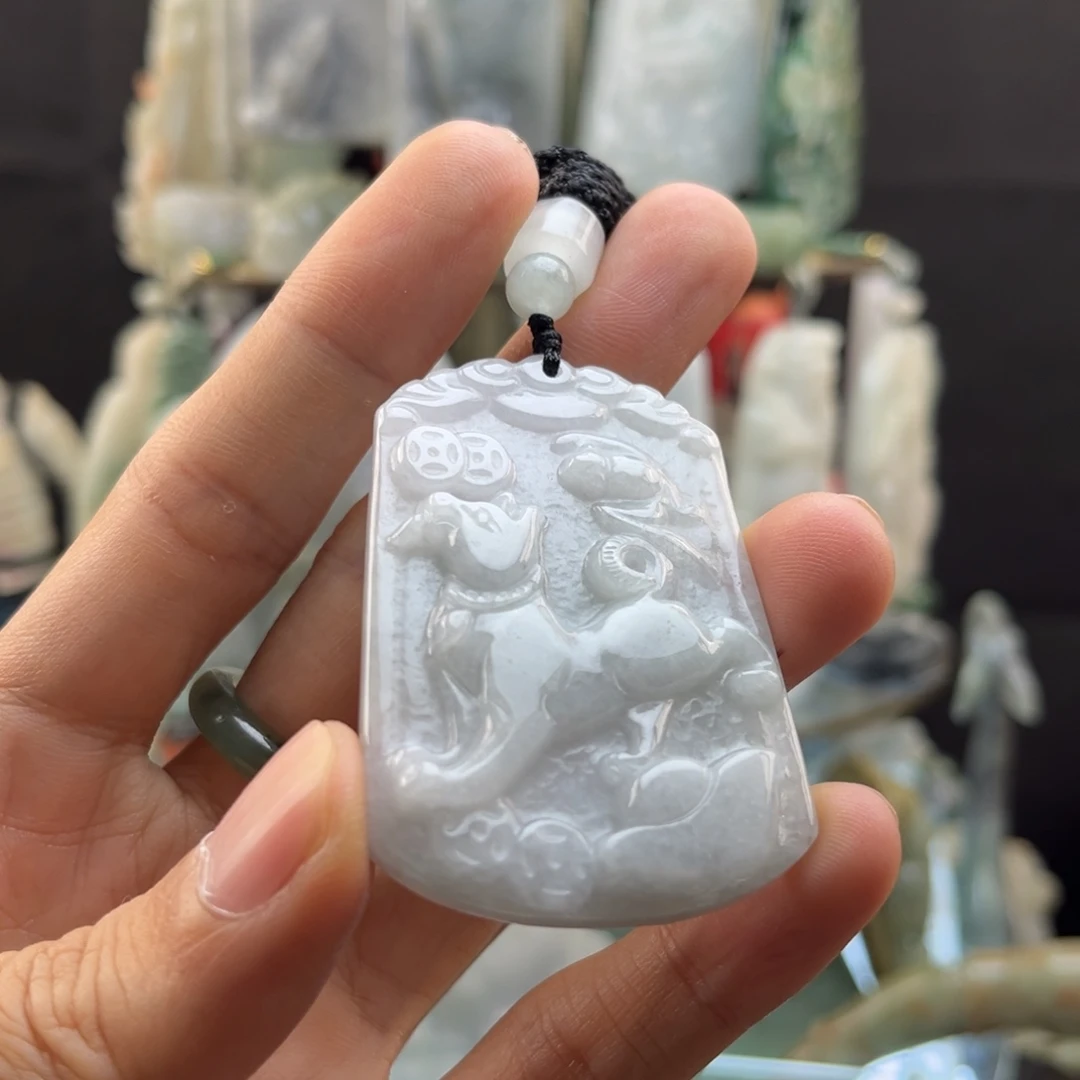 颈饰未镶嵌翡翠狗牌