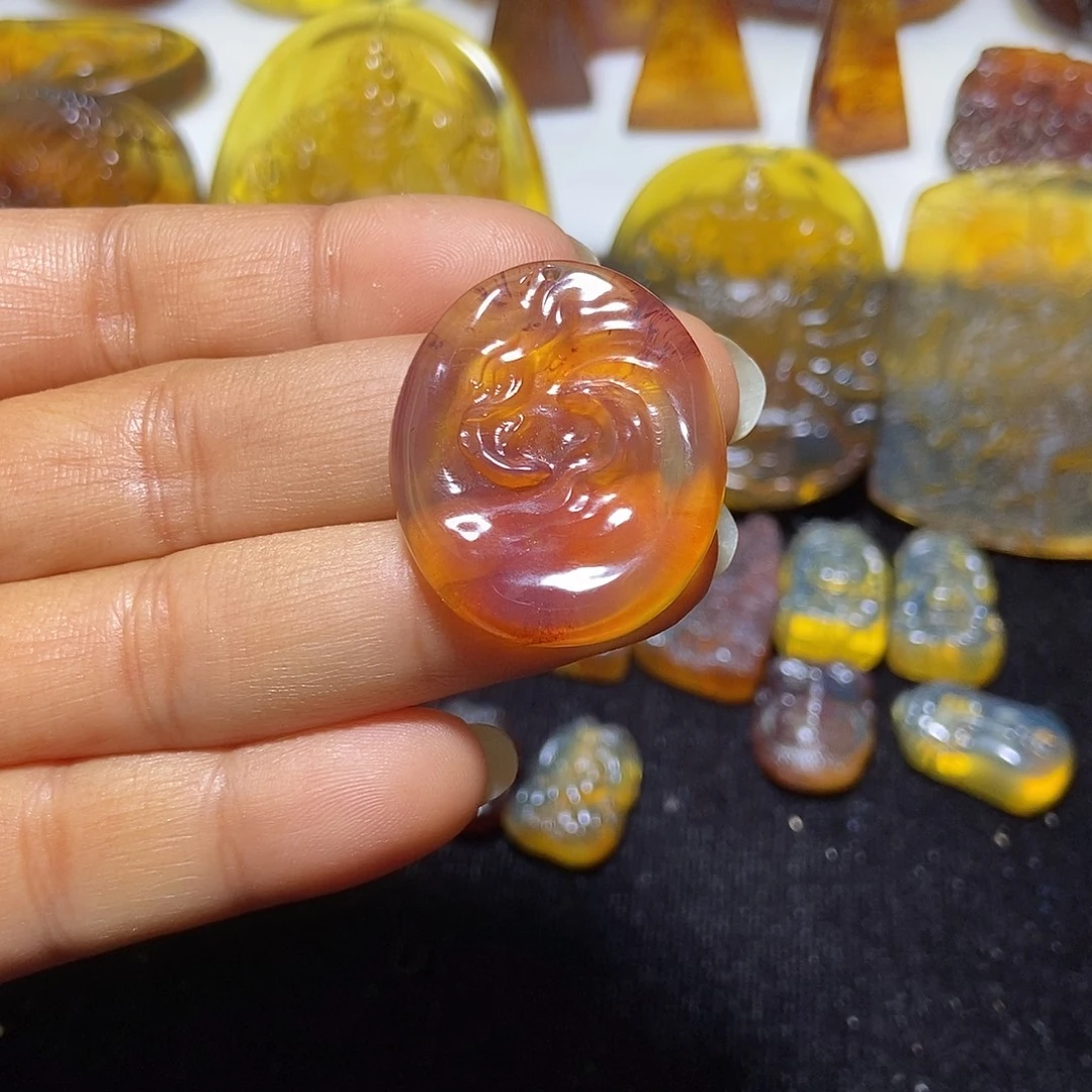 琥珀未镶嵌颈饰缅甸天然琥珀吊坠