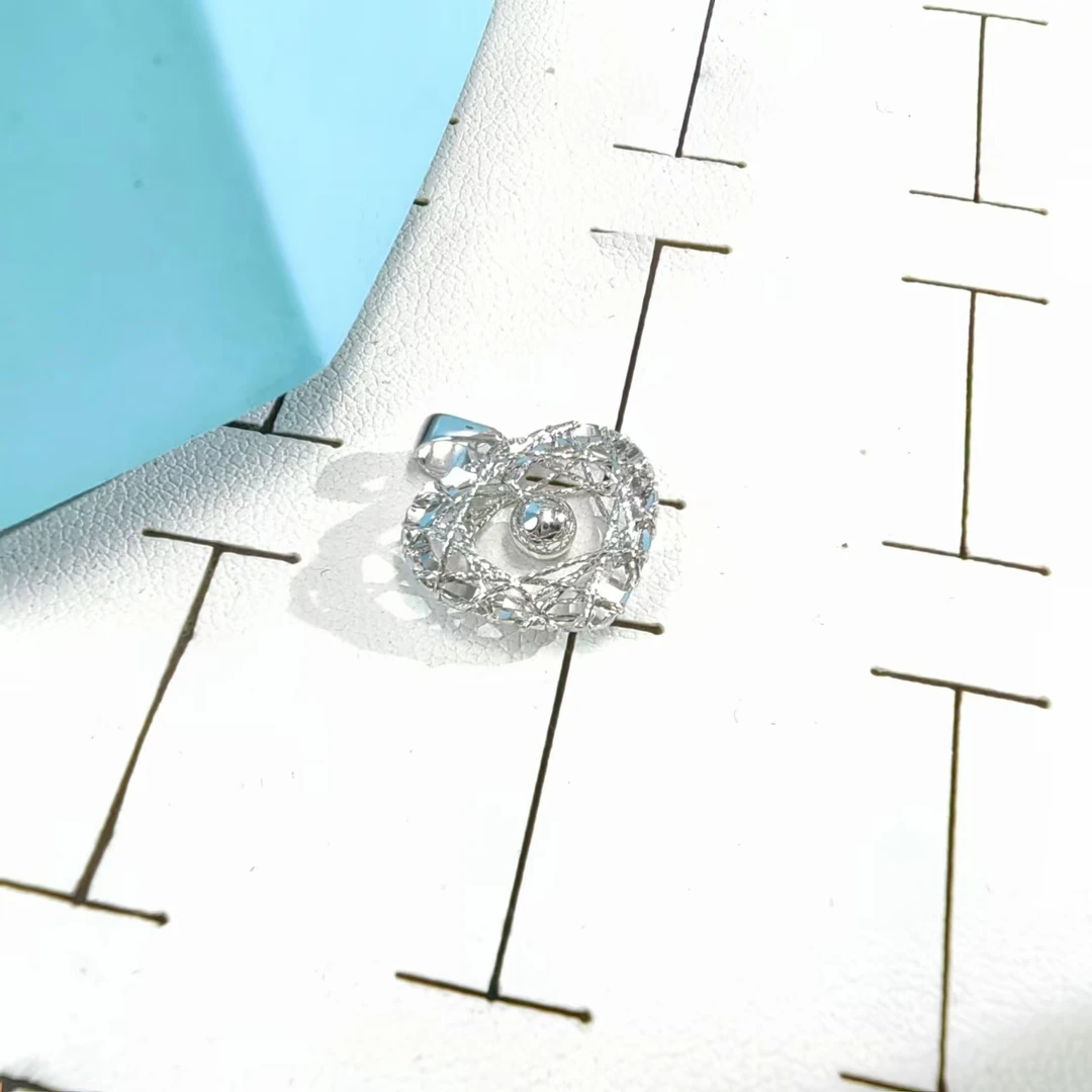 PT950铂金吊坠 爱心灵动铂金吊坠    气质时尚