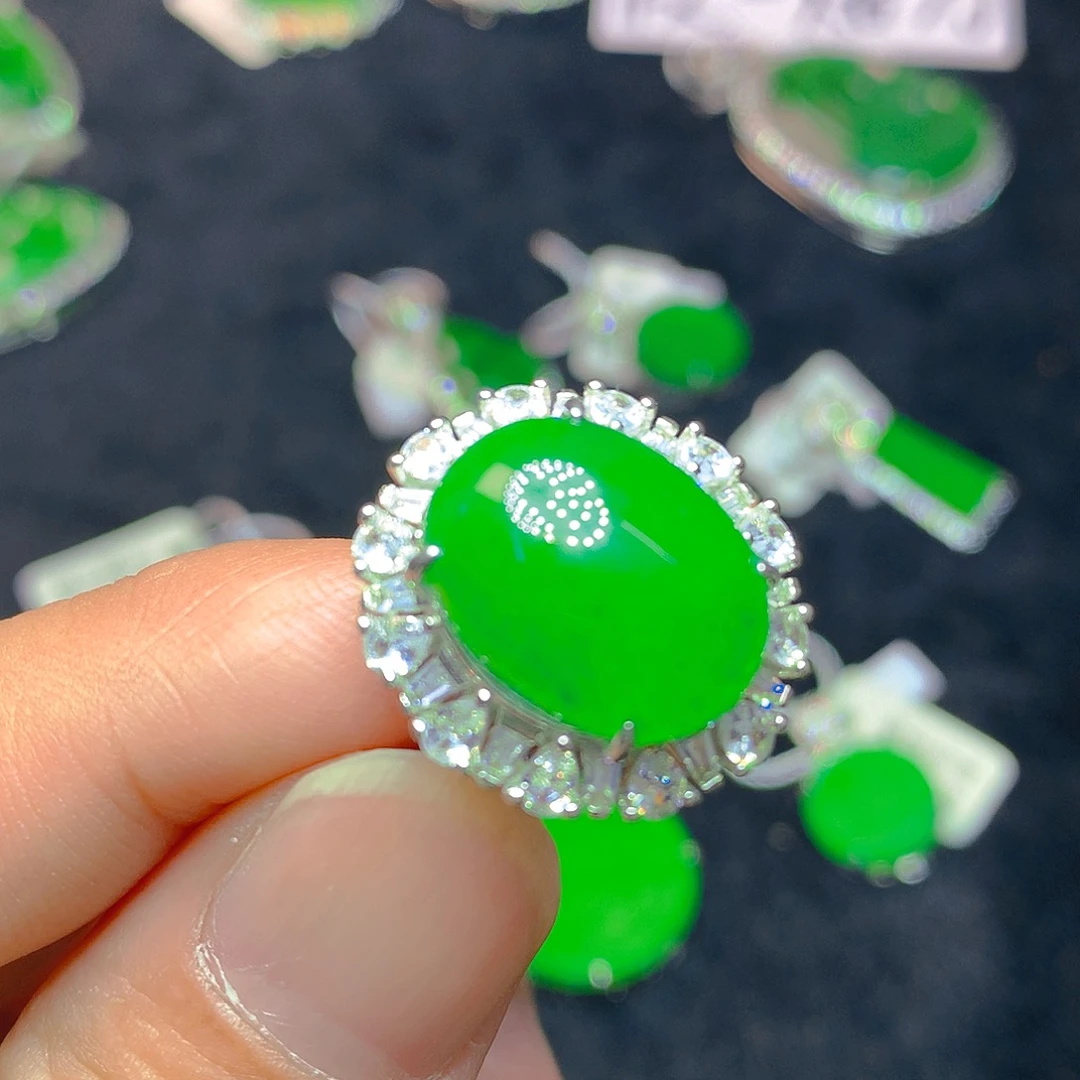 颈饰银S925镶嵌翡翠