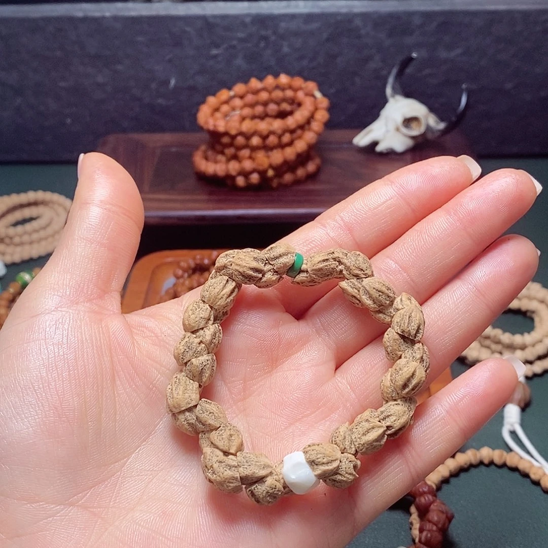 柏香籽/百香籽吊坠136.6