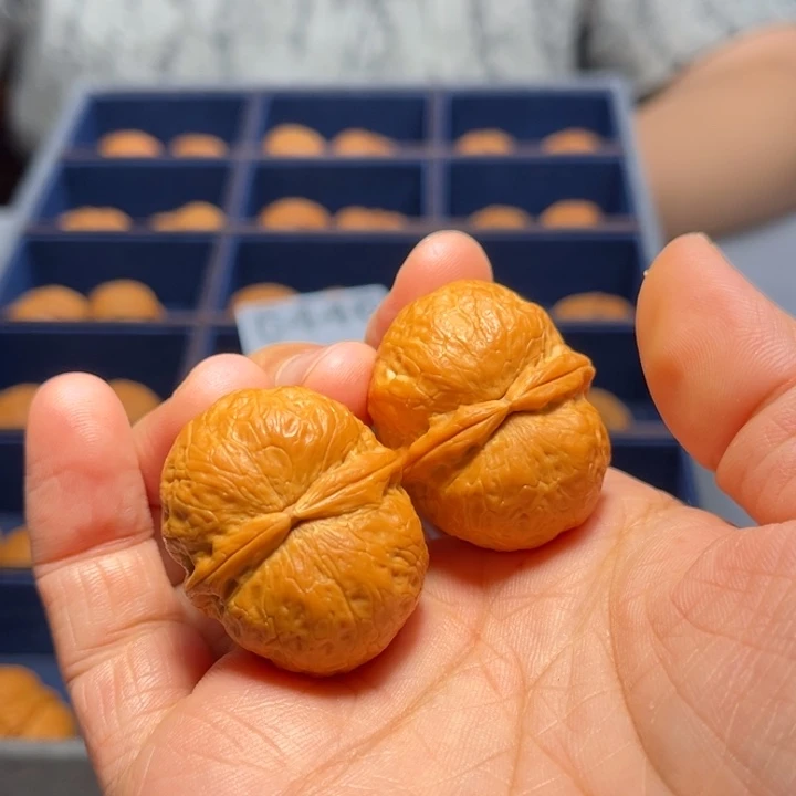 文玩核桃把件金丹元宝6446