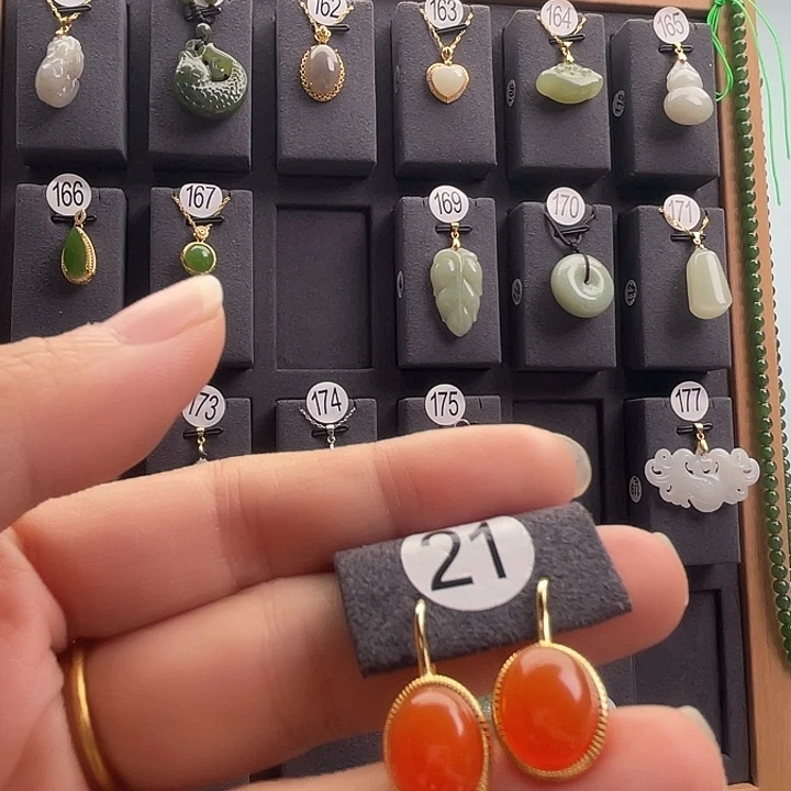 顺***神南红玛瑙银S925镀金镶嵌耳饰