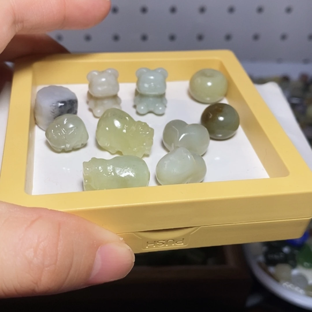 和田玉未镶嵌手链瑕疵品打包处理不退不换