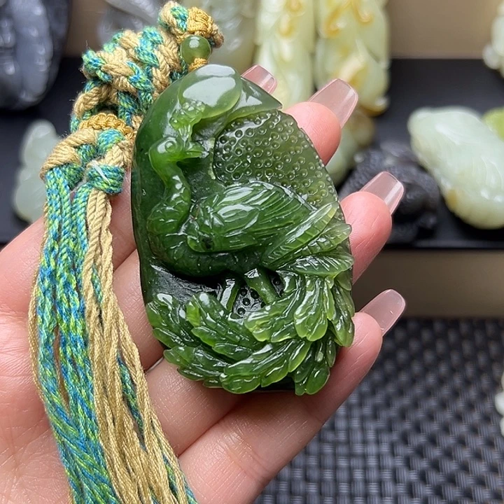 酥***苏和田玉未镶嵌挂件