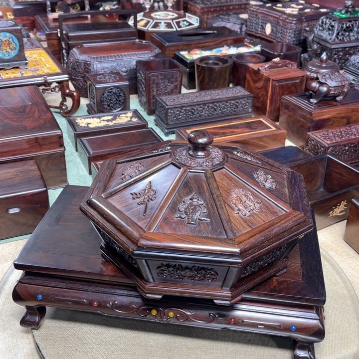 紫檀木类成套家具