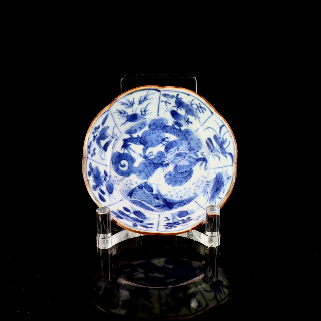 14清晚期青花鱼化龙花口盘