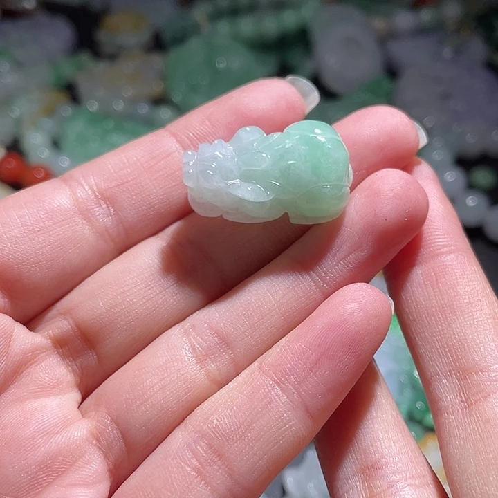 颈饰未镶嵌翡翠天