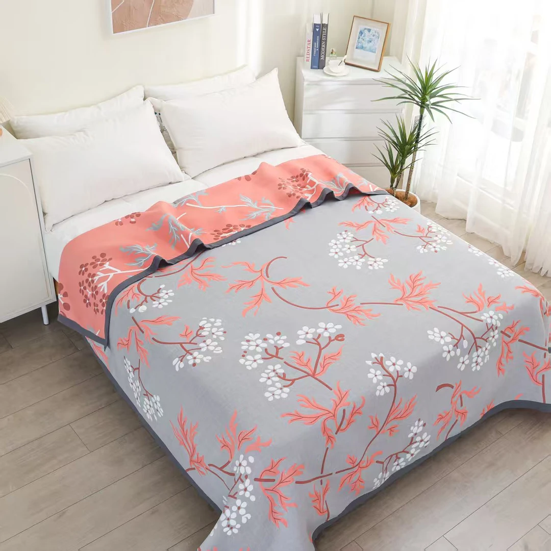 灰色图腾花恋--230*250多层纱布加厚床盖