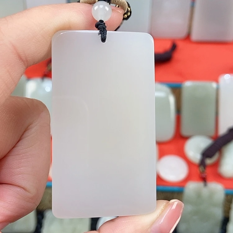 【闪购商品】颈饰未镶嵌和田玉