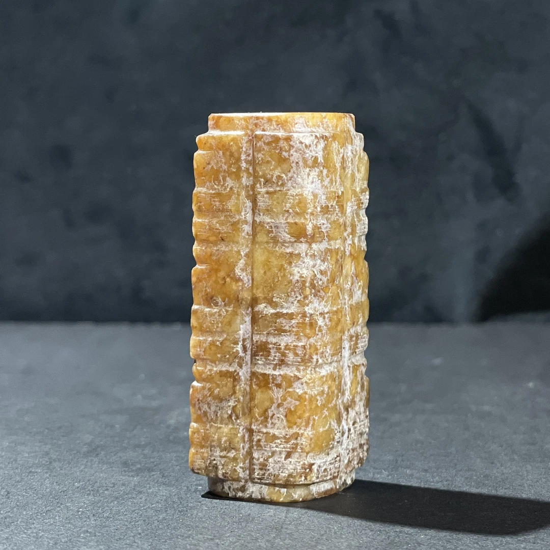河磨玉玉琮勒子