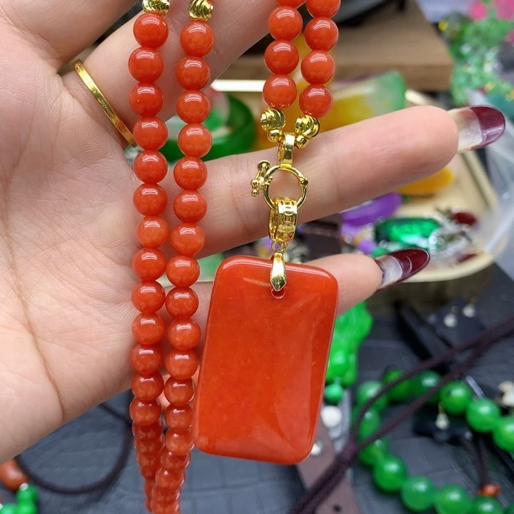 翡翠颈饰未镶嵌吊坠