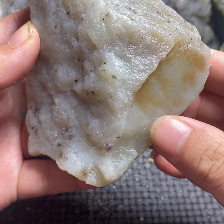 和田玉（糖玉）未镶嵌珠宝半成品