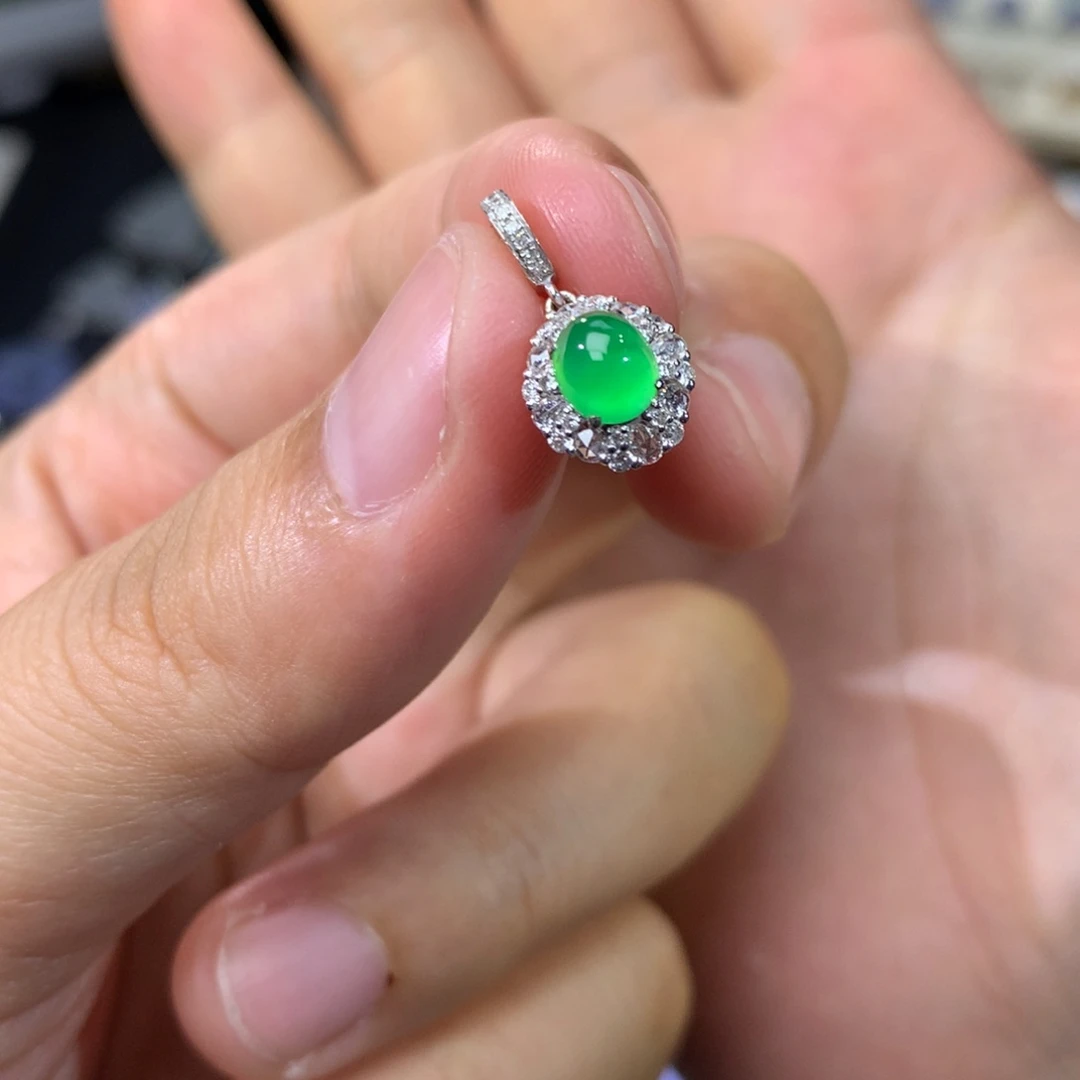 翡翠18K金镶嵌吊坠(不含链)签收后48小时鉴赏期