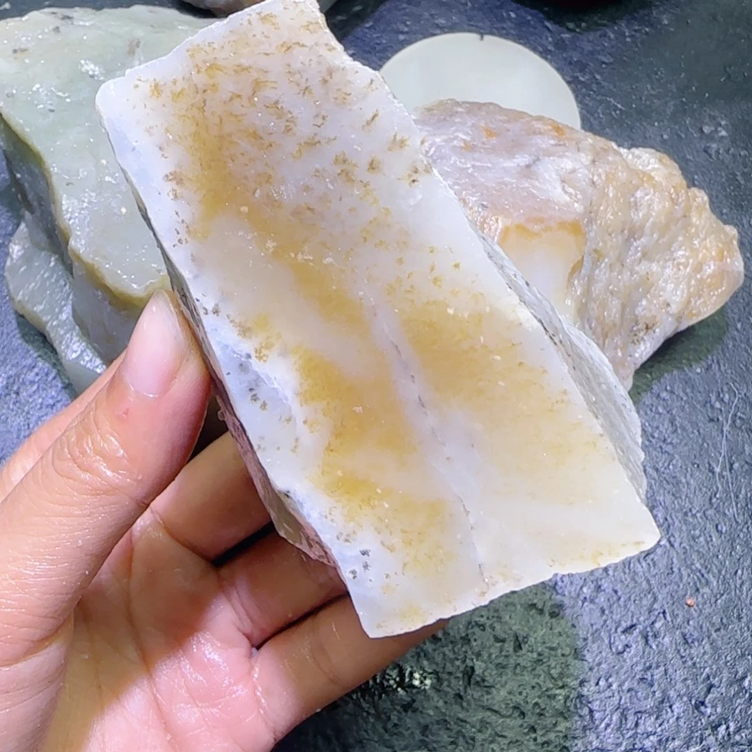 和田玉未镶嵌珠宝半成品