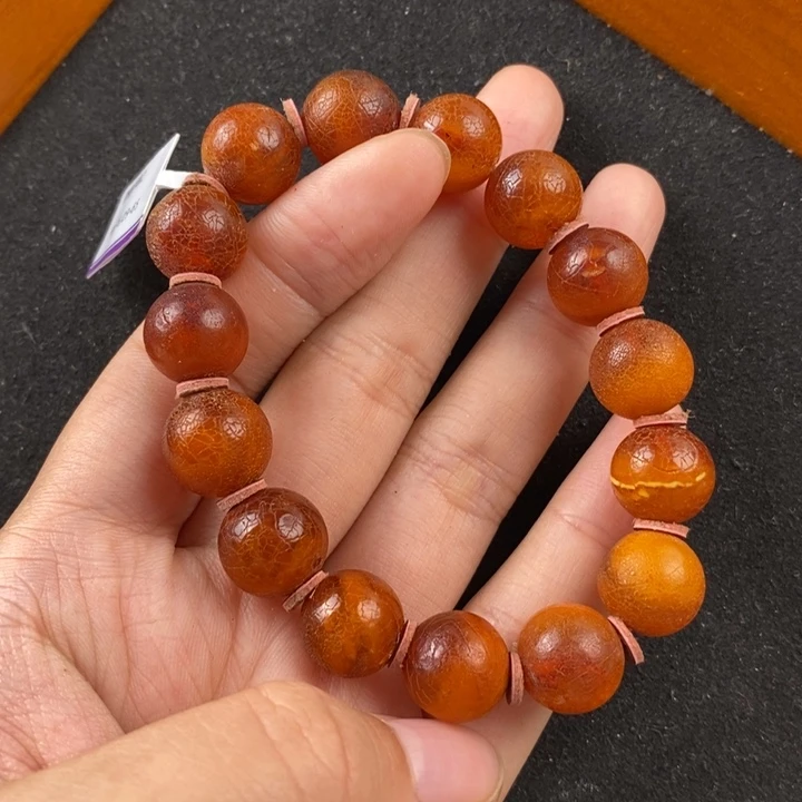 未镶嵌蜜蜡珠宝奇石