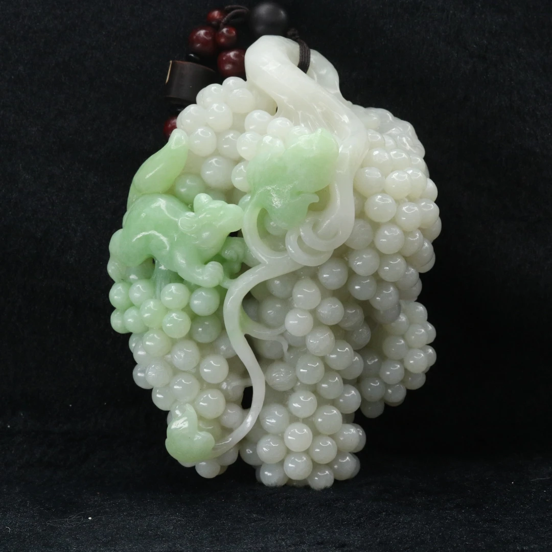 48和田玉翠青多子多福摆件（谭兆威作）/200771北京中保拍卖