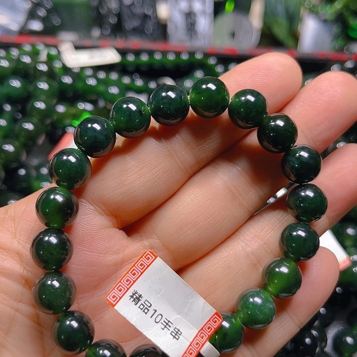 百***陈蛇纹石玉未镶嵌颈饰