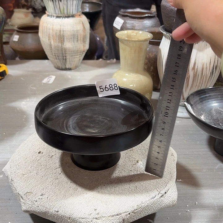 摆件高9，口17，无孔，5688