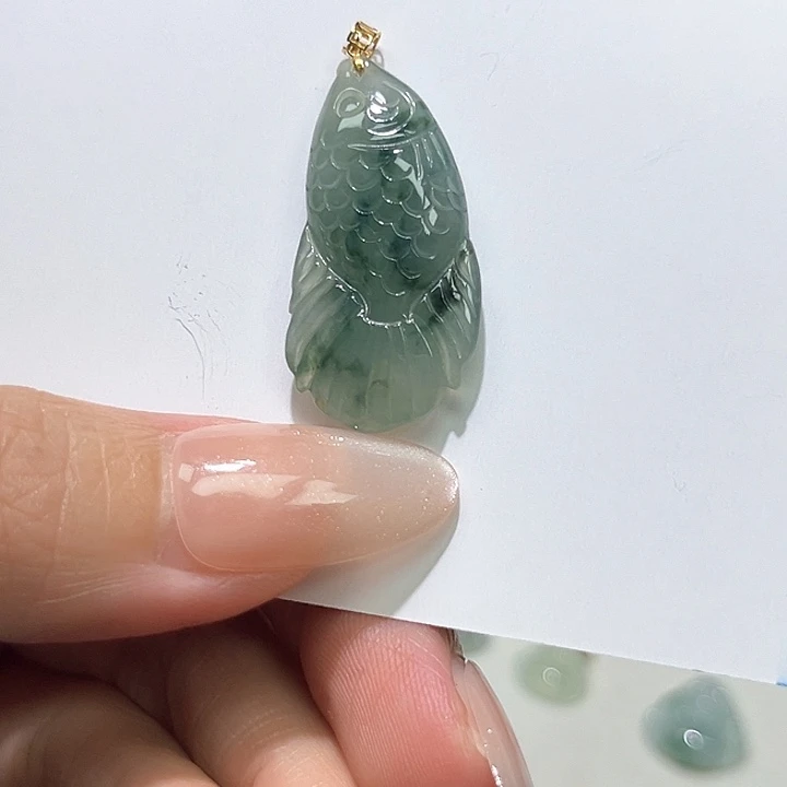 颈饰18K金镶嵌翡翠